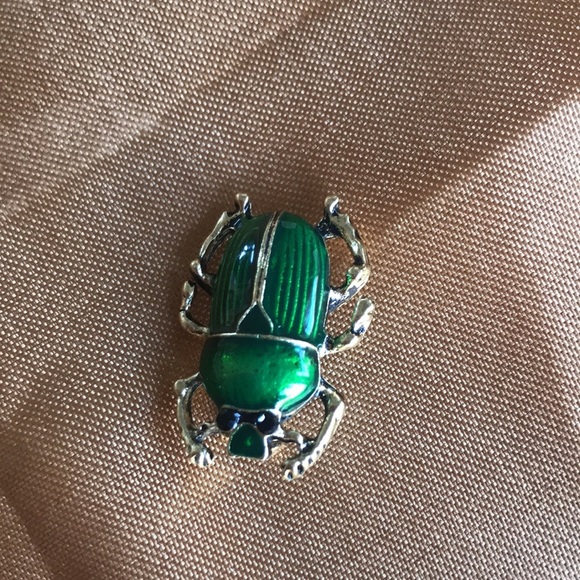 NWT Green metallic enamel scarab brooch/pin in goldtone, for scarf, hat, coat OS - Picture 7 of 12